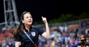 Sự khen ngợi từ giới chuyên môn